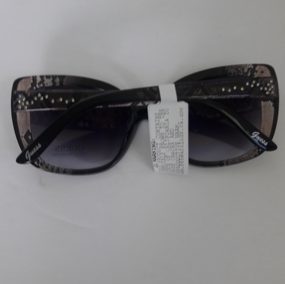 NWT GUESS SUNGLASSES EYEWEAR ACCESSORY - Picture 3 of 4